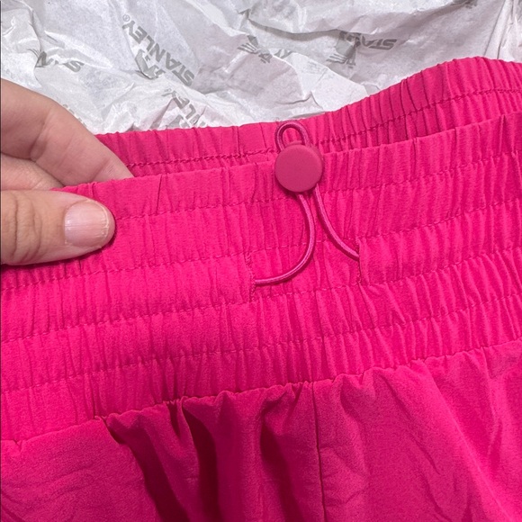 All In Motion Size Large Shorts - Picture 2 of 3